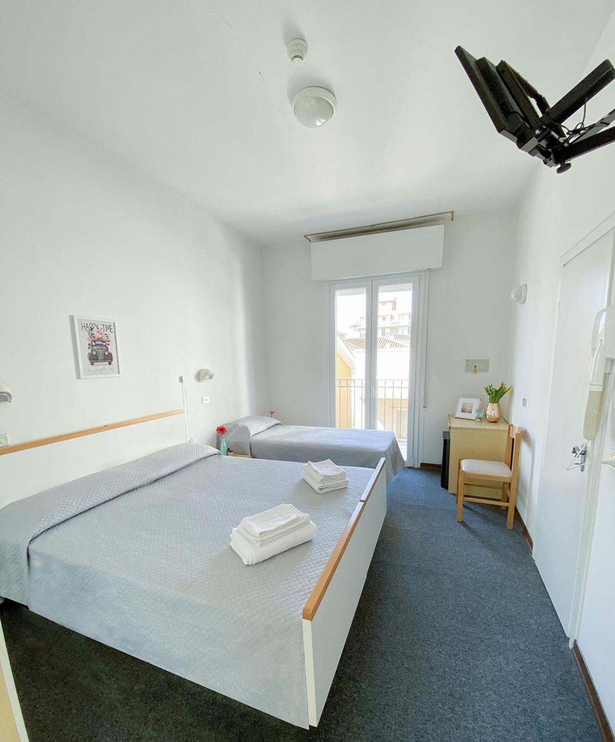 Hotel Berlino カットーリカ エクステリア 写真